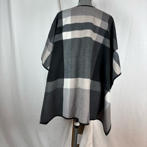 Ikebehar Soft Open-Front Poncho Wrap – Neutral Plaid Pattern – One Size - Picture 4 of 10